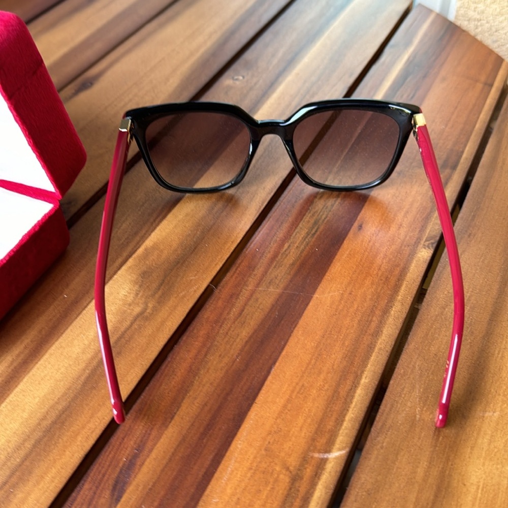 Carolina Herrera HER026/S Sunglasses - Picture 4 of 4